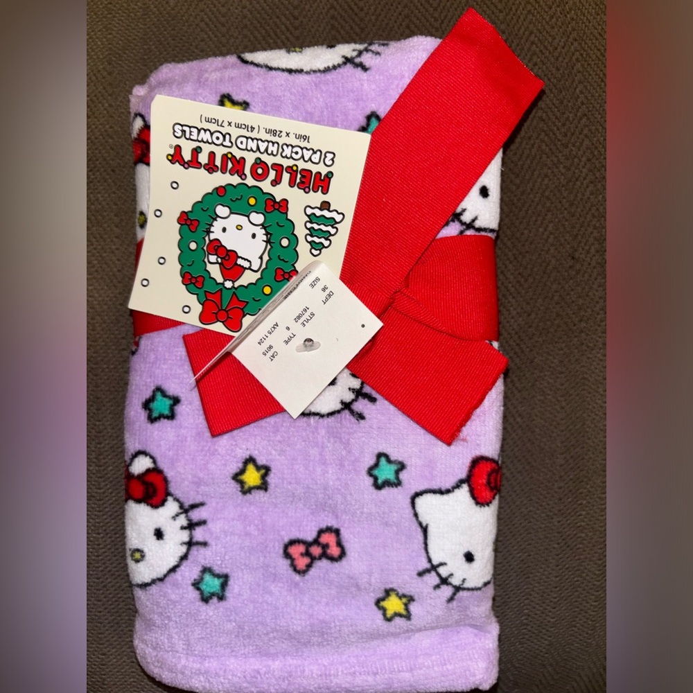 Hello Kitty Christmas hand towels
